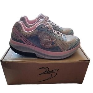 G-DEFY Mighty Walk Women’s Orthopedic Walking Shoe | VersoShock Technology